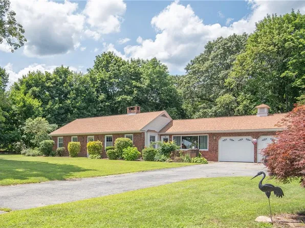 256 W Greenville Rd, Scituate, RI 02857