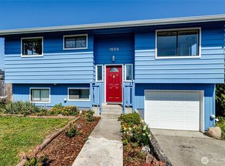 1009 W 6th St, Port Angeles, WA