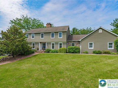 1770 Maplewood Ln, Allentown, PA, 18103