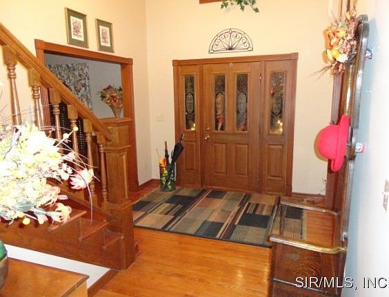 3rd image of 21 Ginger Crest Dr