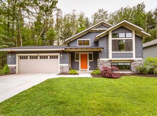 642 Central Bay Ave, Holland, MI 49423