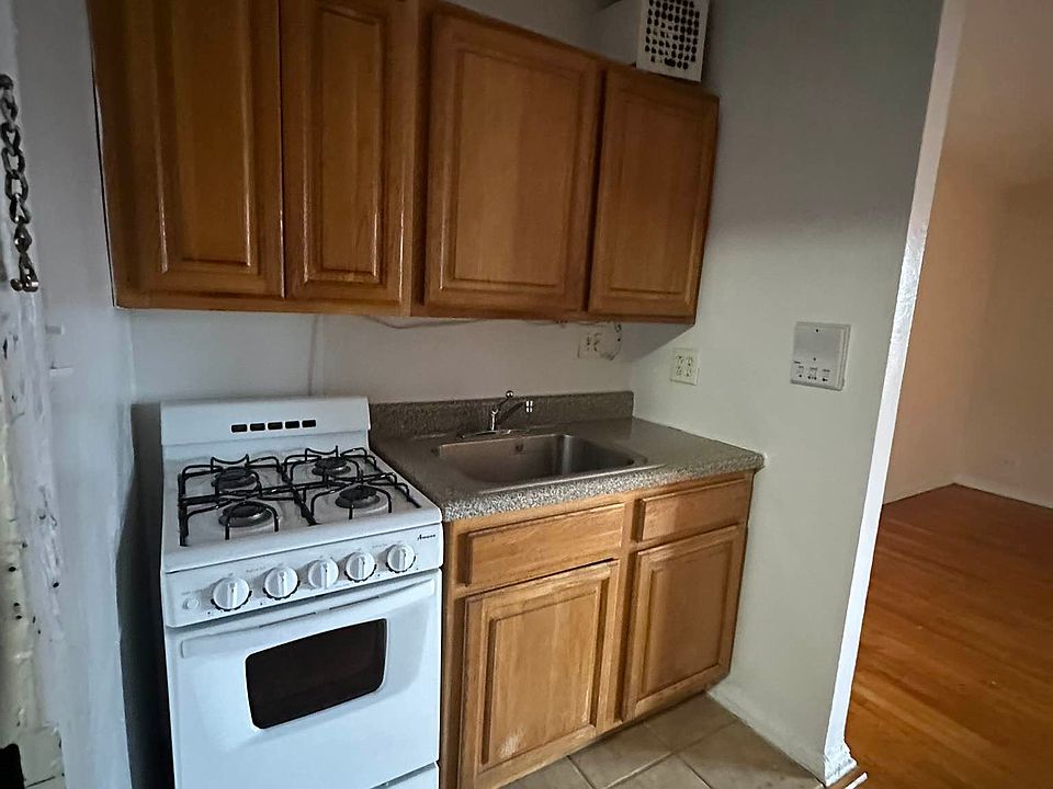 1st image of 13905 85th Dr APT 1B