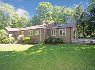 62 Riverside Rd, Sandy Hook, CT 06482