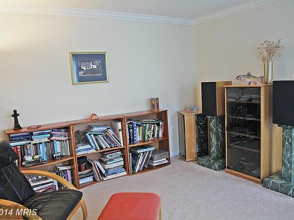 4th image of 194 Stafford Ln