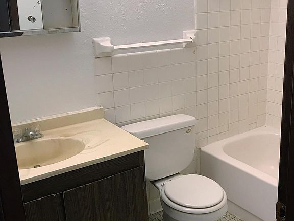 3rd image of 415 S Wasson Ln APT G4