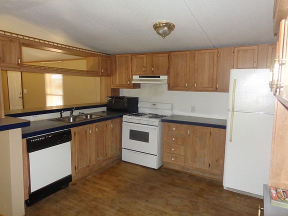 2nd image of 23291 Tanglewood Dr