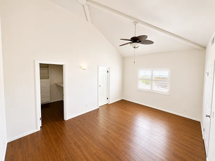 1045 Beryl St — Photo 10