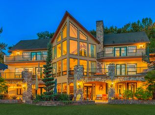 4445 Lake Washington Blvd SE, Bellevue, WA 98006