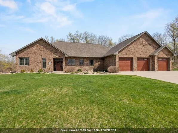 272 Lost Ridge Ct, Green Bay, WI 54302