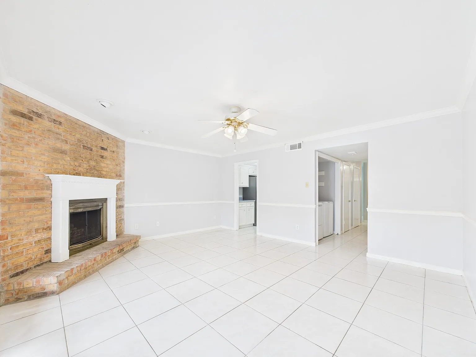 2 bed, 2.5 bath, 1518 sqft, $1,650 — Photo 4