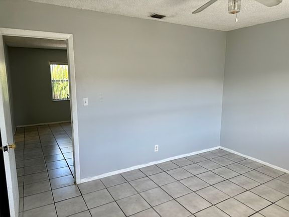 2nd image of 1534 NE 3rd Ave #1