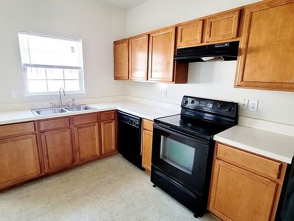 3rd image of 3112 Kim Dr