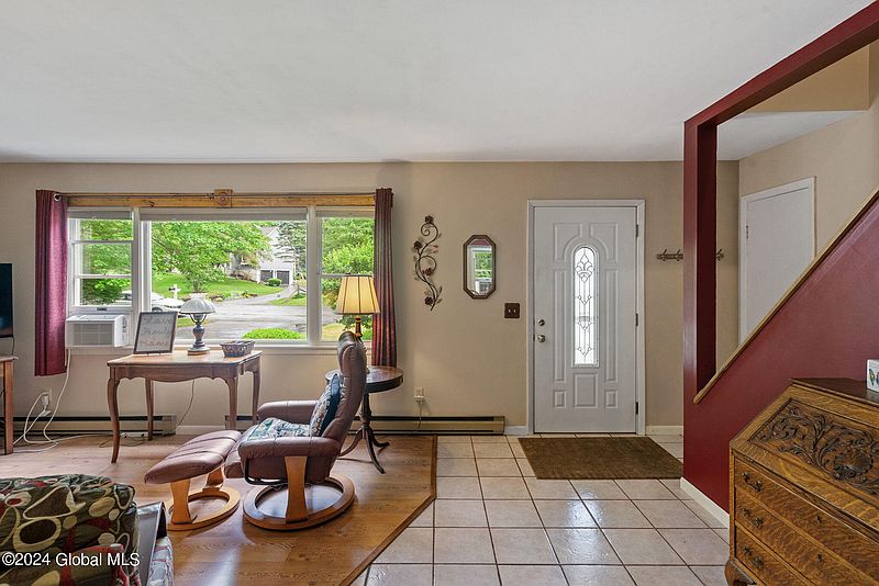 5th image of 1685 Julianne Drive