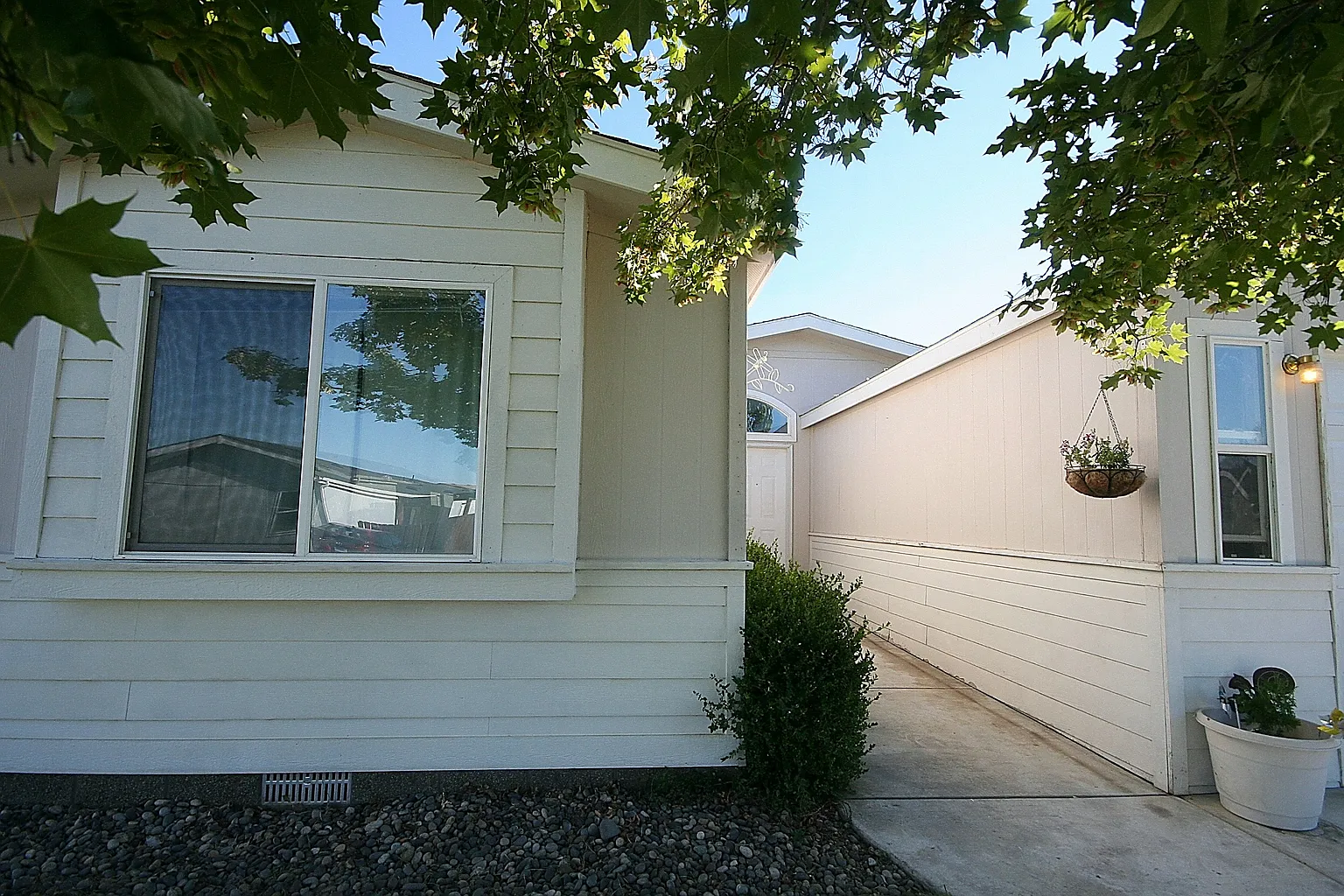 471 Cliffrose Pl photo 1