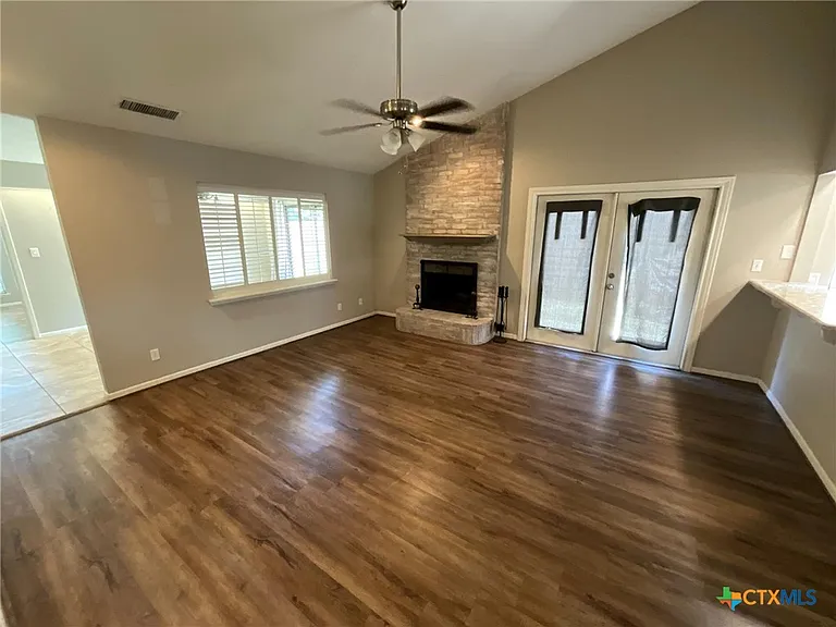 519 Rattan Dr — Photo 8