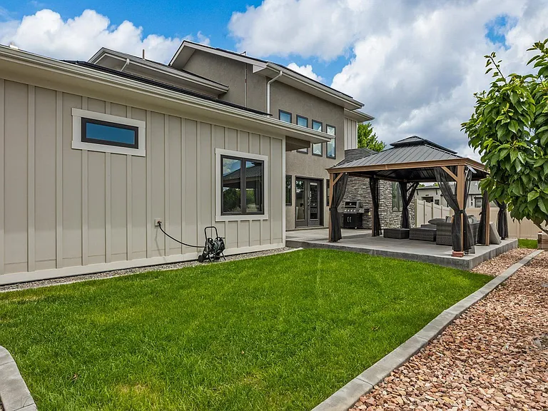 2545 Fryingpan Dr — Photo 41