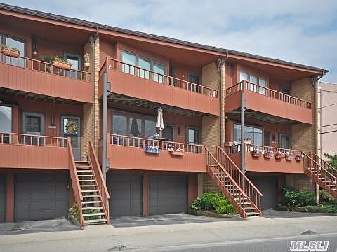 3rd image of 816 E Broadway