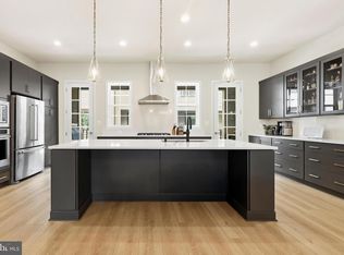 43416 Grandmoore St, Ashburn, VA 20148