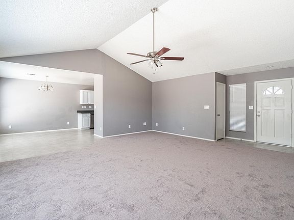 5th image of 5821 W Saragosa St