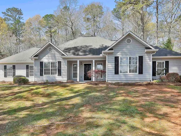 240 Braemar Rd, Fayetteville, GA 30215