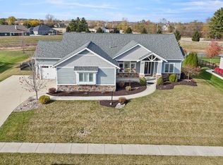 13708 Paperbark Trl, Fort Wayne, IN 46814