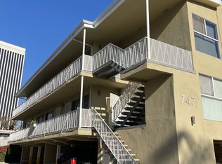 747 S Curson Ave APT 4, Los Angeles, CA 90036
