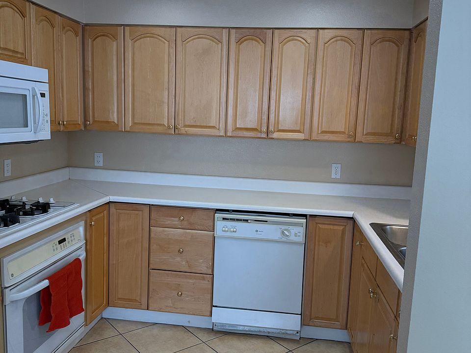 1st image of 5108 Topanga Canyon Blvd #2
