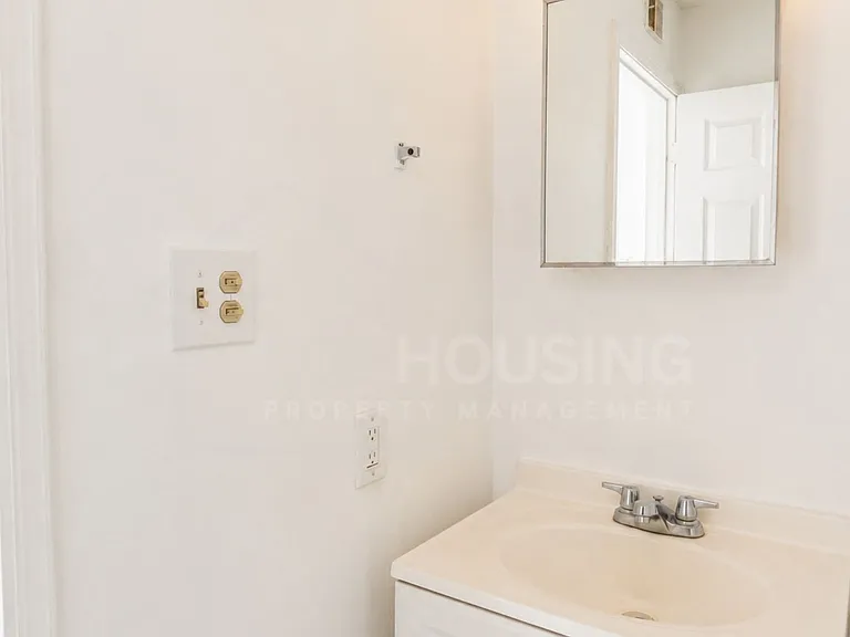8313 Marquette Ave NE #D — Photo 13