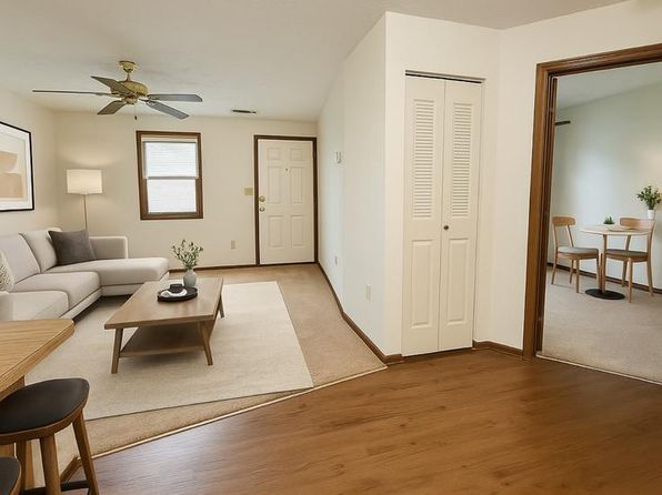 922 Pepper Tree Ln APT J