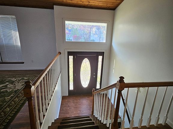 4th image of 6831 Benwood Dr