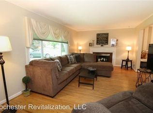 70 Keswick Rd, Rochester, NY 14609