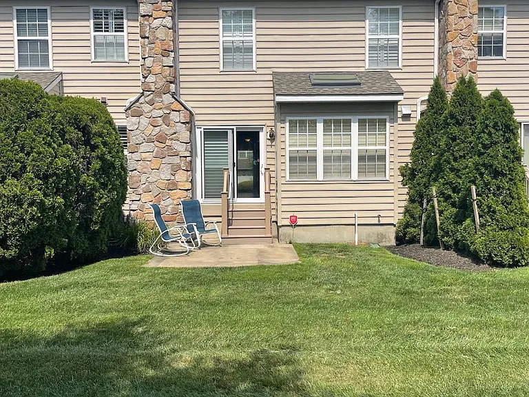 37 Palmer Dr — Photo 24