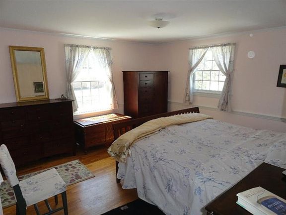 5th image of 714 Melissa Dr