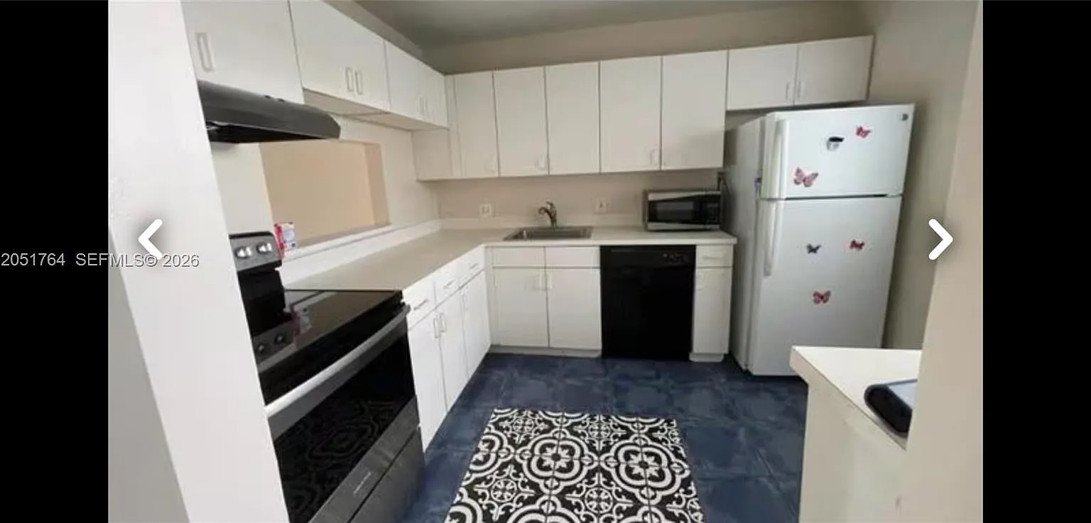 Lago Del Rey Condo — Photo 4