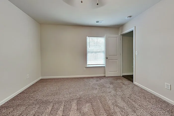 302 Crooked Pine Ct — Photo 9