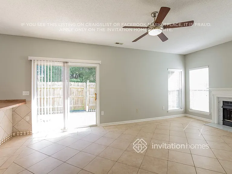 103 Ashford Hollow Ln — Photo 8