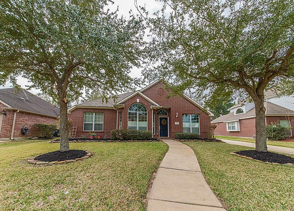 1st image of 2414 Blue Water Bay Dr