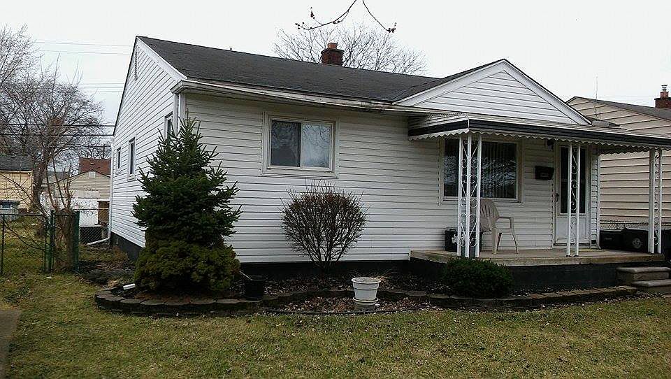 2nd image of 17289 Flint St