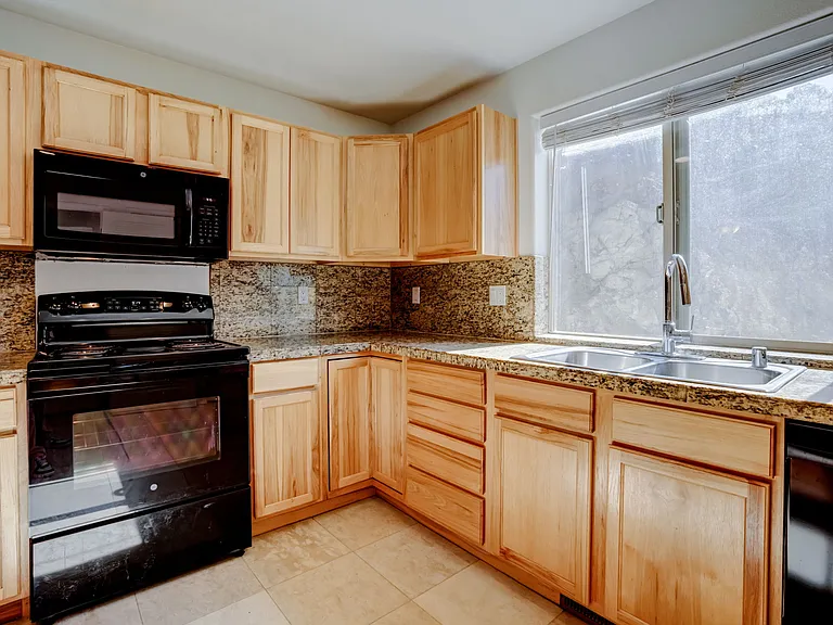 1455 Main St #2 — Photo 6