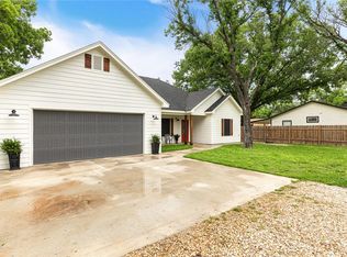 211 W Tinsley Dr, Robinson, TX 76706