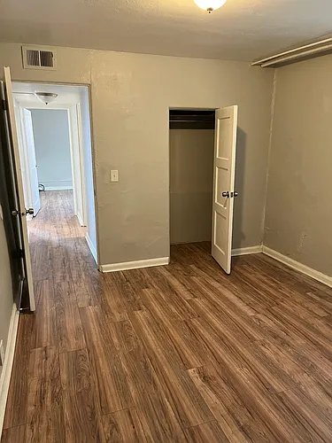 1350 Kingston St #1 Photo 1
