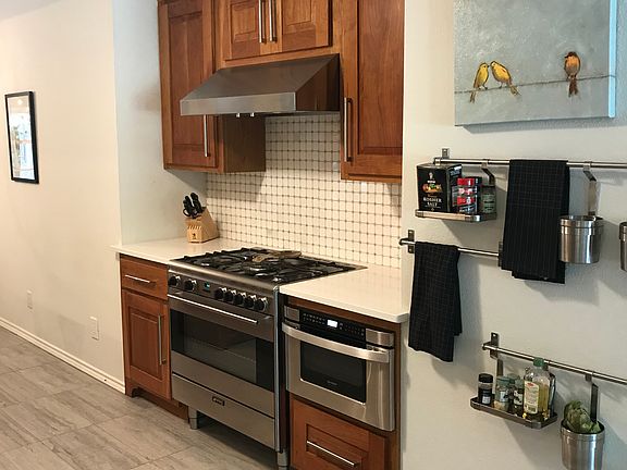 5th image of 1826 Rhinevalley Dr
