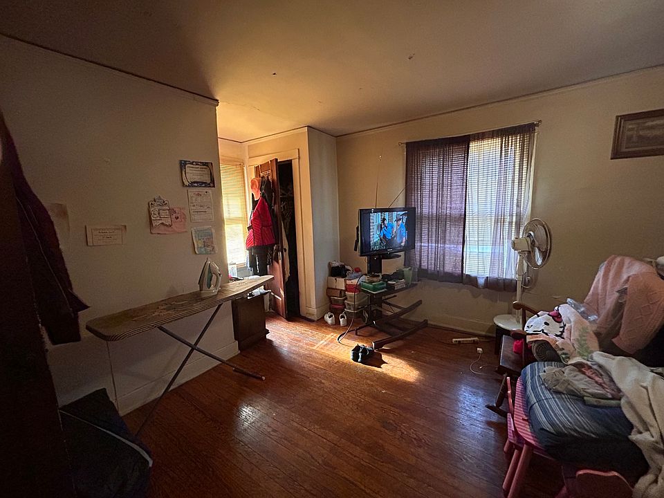 1st image of 468 Allwen Dr #468