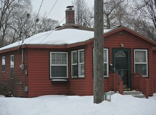 326 Sigsbee Ave NE, Rockford, MI