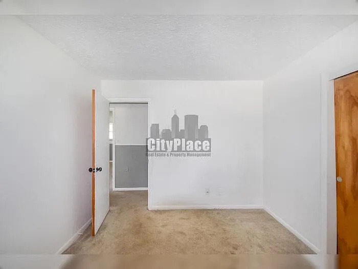 636 Oak Dr — Photo 17