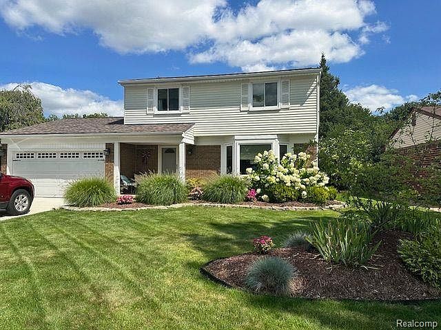 1st image of 39744 Salvatore Dr