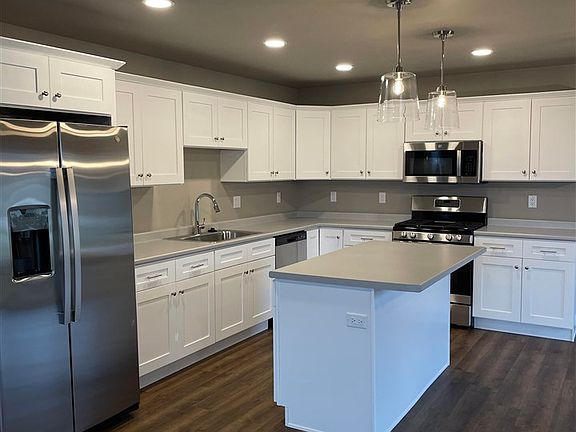 4th image of 3334 Loethen Ln