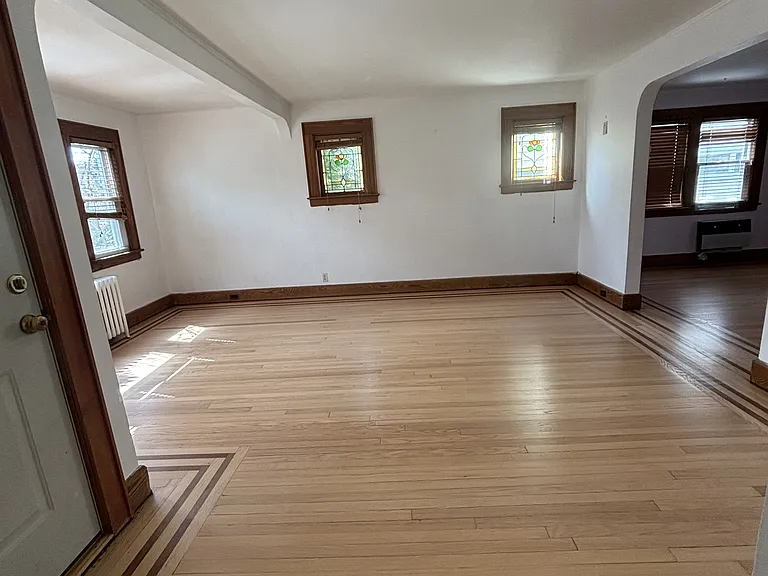 613 Martense Ave — Photo 13