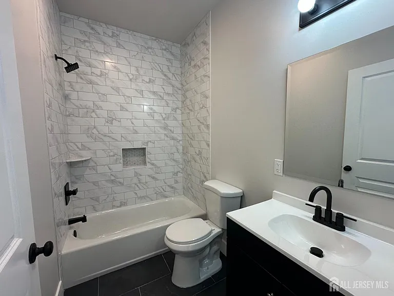 213 French St #5 — Photo 1