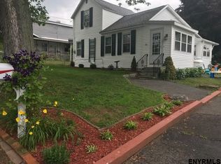 8 Center St, Stillwater, NY 12170